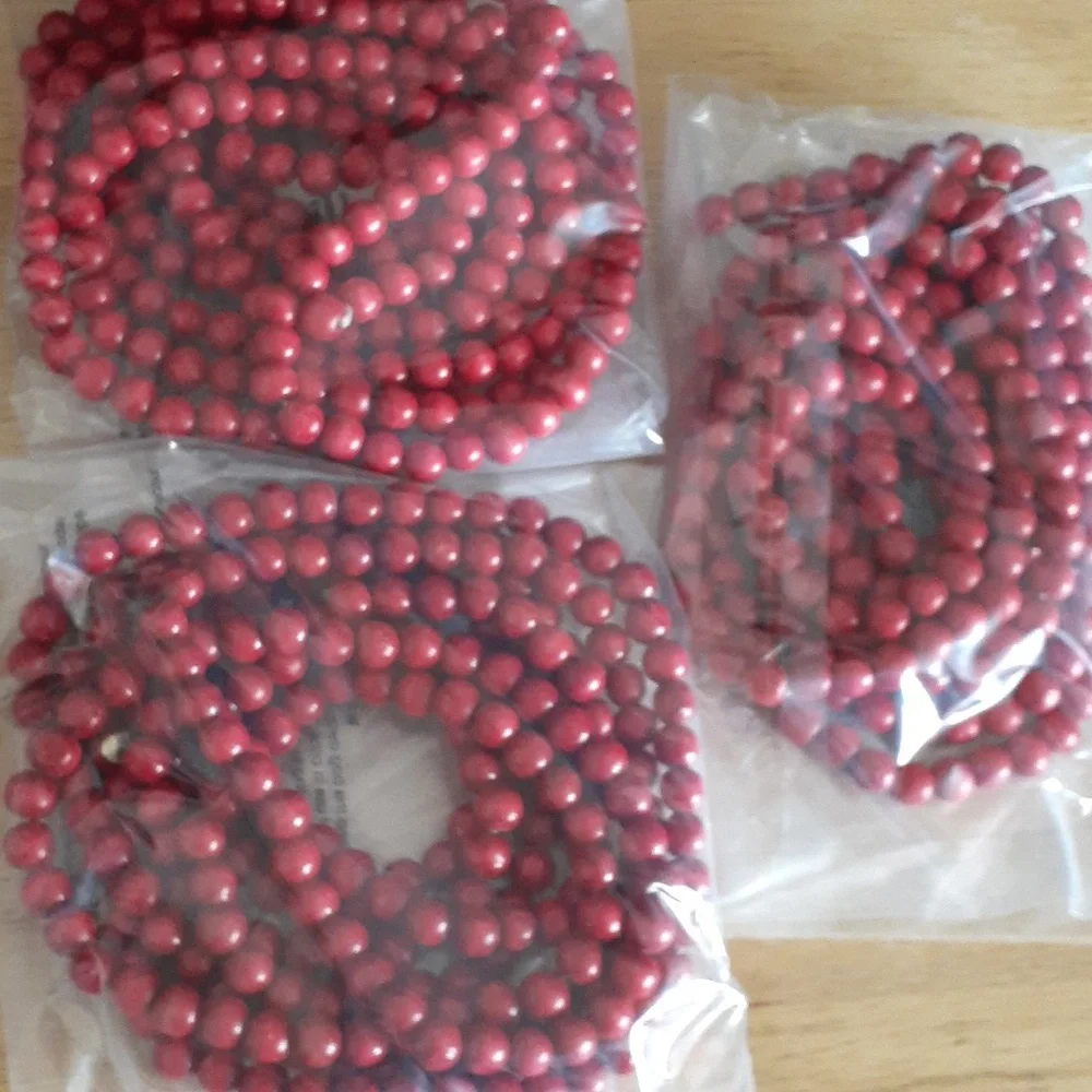 NWOT Bundle of 3 Red Garland Strands BB88